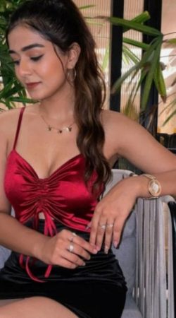 Experience Unforgettable Moments with Ivy Jade's Enchanting Presence