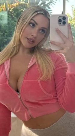 Experience Unforgettable Moments with Ivy Blossom's Enchanting Presence